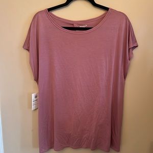 Old Navy Women’s Active Cutout Back Workout Tee, NWT, size large